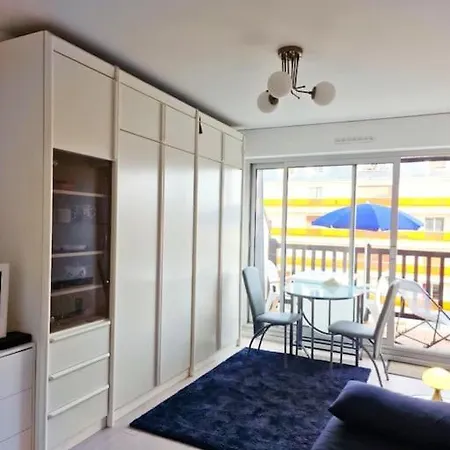 Studio Confortable Situe En Front De Mer Cabourg Exterior photo