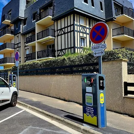 Studio Confortable Situe En Front De Mer Cabourg Exterior photo